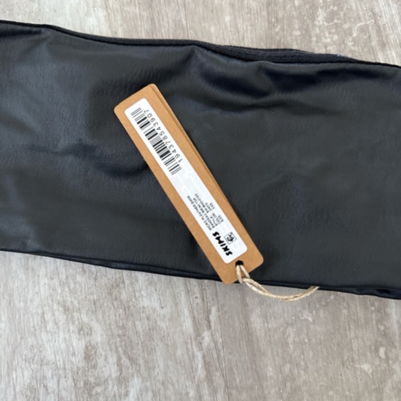 NWT Skims Micro pleather swim bandeau bikini top Color Onyx SW-BND-0153 XXS - Picture 3 of 3